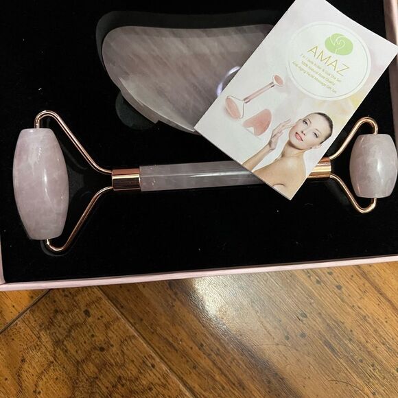 Face Massager Rose Quartz Face Roller & Gua Sha Facial Tool Set - Picture 3 of 4